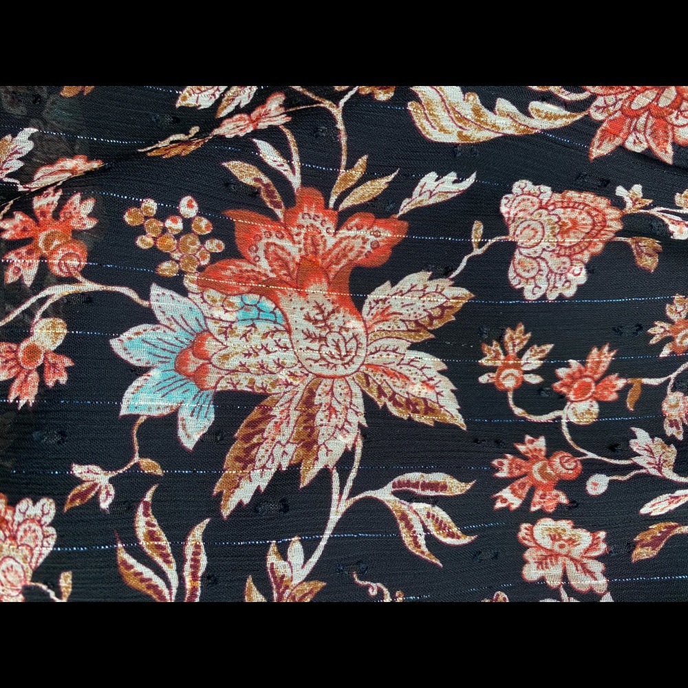 Express Ruffled Floral Top🌼🌺 - Picture 13 of 13
